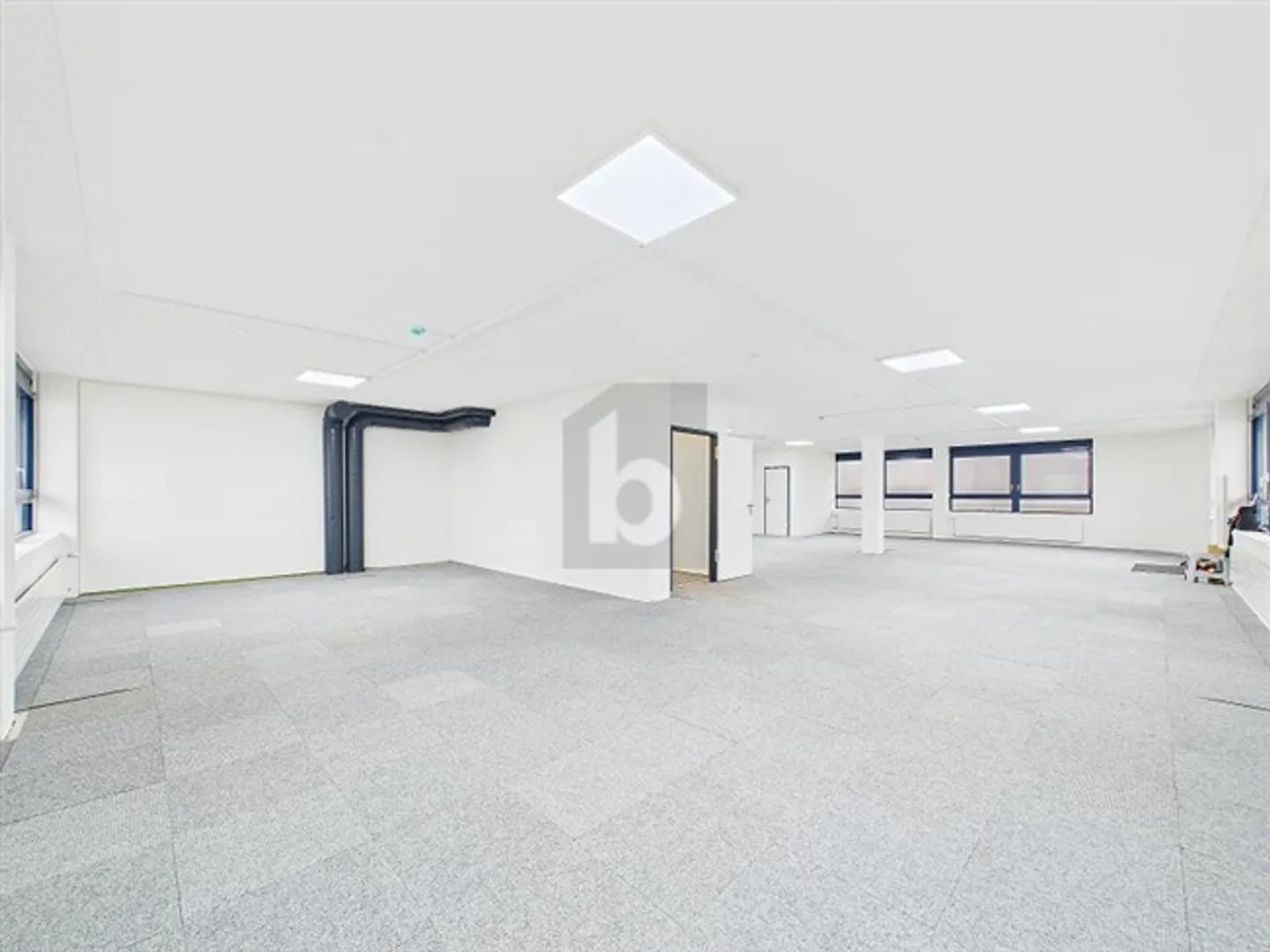 SHOWROOM HELLER IN POSIZIONE STRATEGICA - Foto 2 di 6