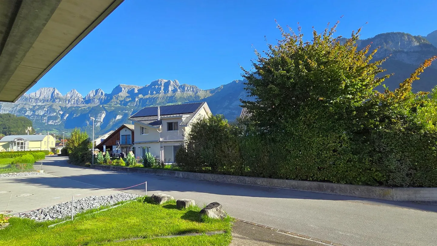 6½-Zimmer-Einfamilienhaus mit übergrossem Wintergarten an bester Makrolage - Foto 12 von 17