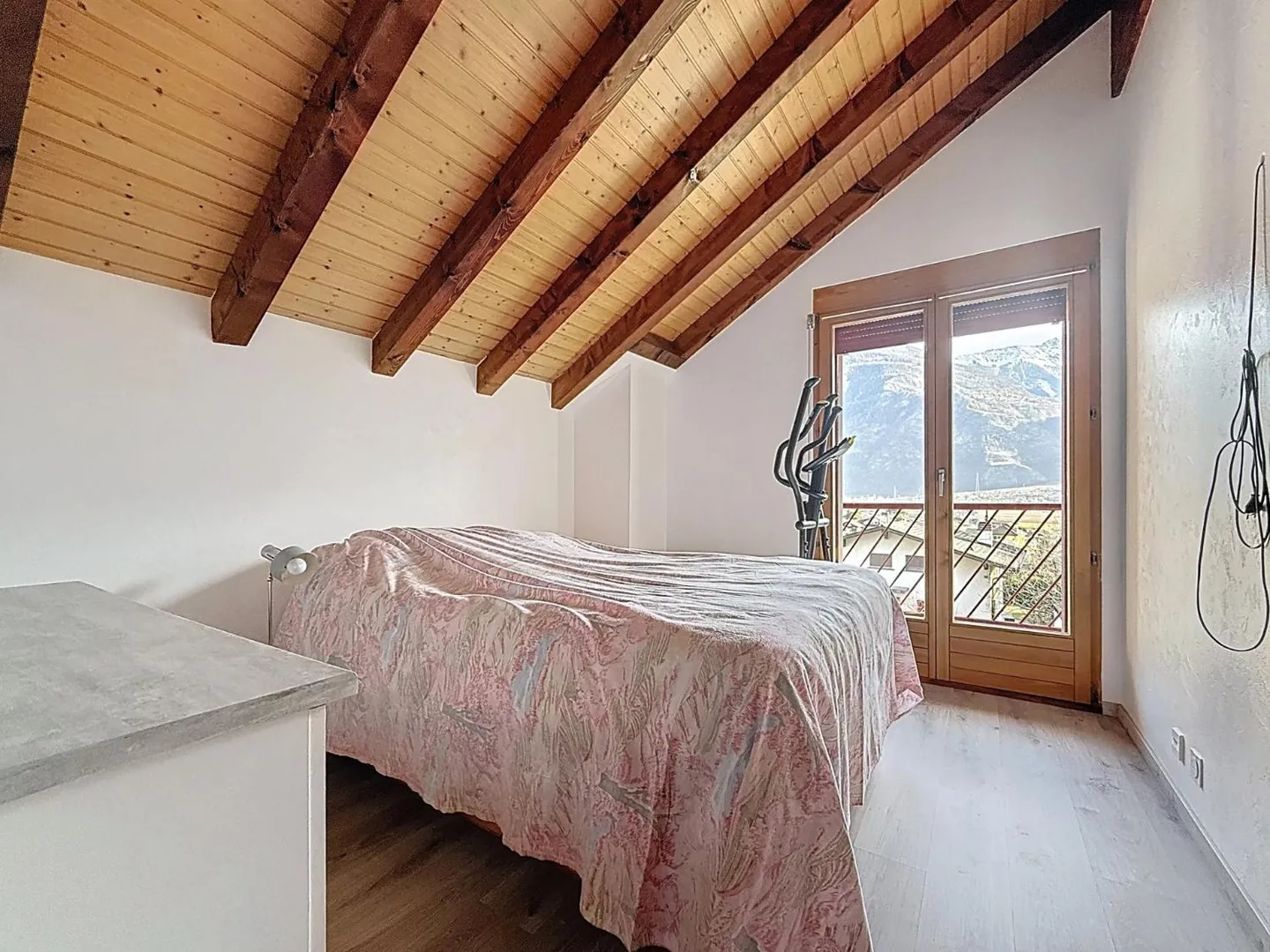 4.5 Room House - Photo 9 of 13