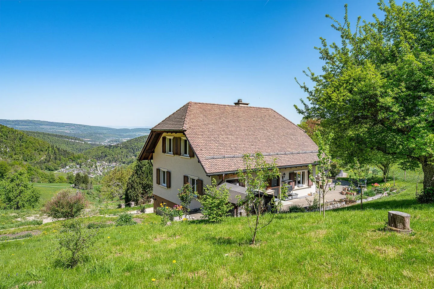 Peaceful Property in the Green Paradise - Photo 3 of 5
