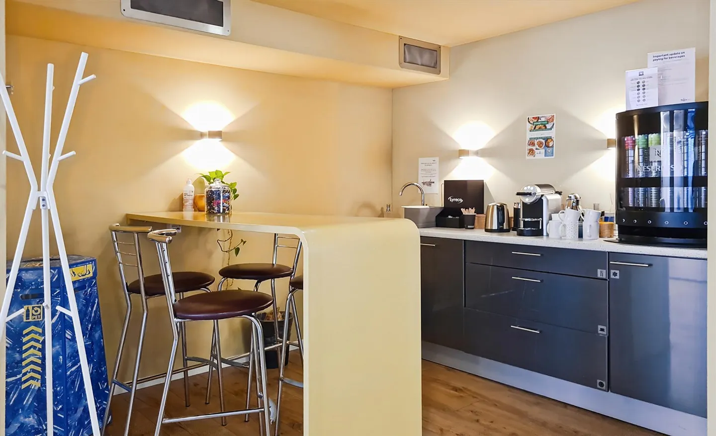 Ufficio privato per 1 persona a Regus City Old Town - Foto 6 di 6