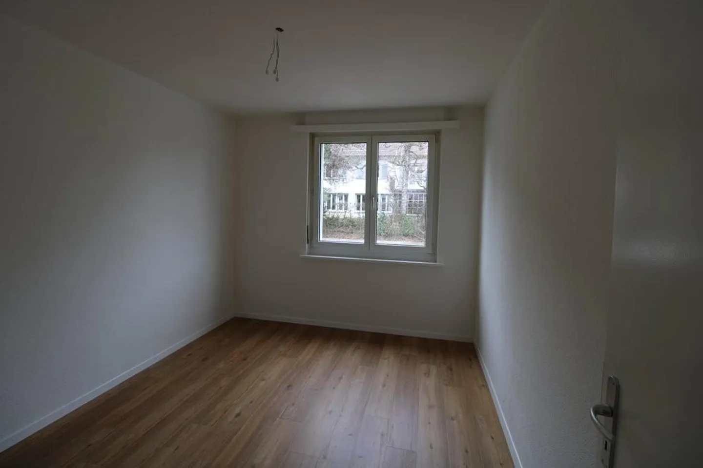 Appartement familial de 4 pièces dans un emplacement calme - Photo 3 sur 9