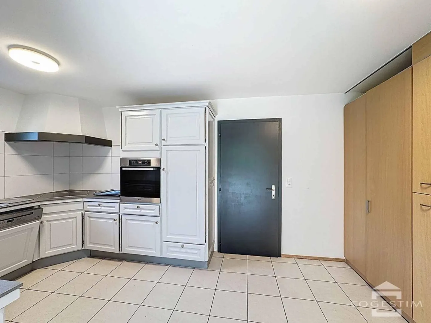 6-Zimmer-Wohnung - Foto 2 von 13