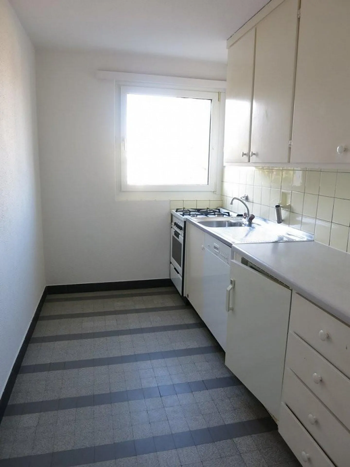 Appartement familial de 4 pièces dans un emplacement calme - Photo 5 sur 9