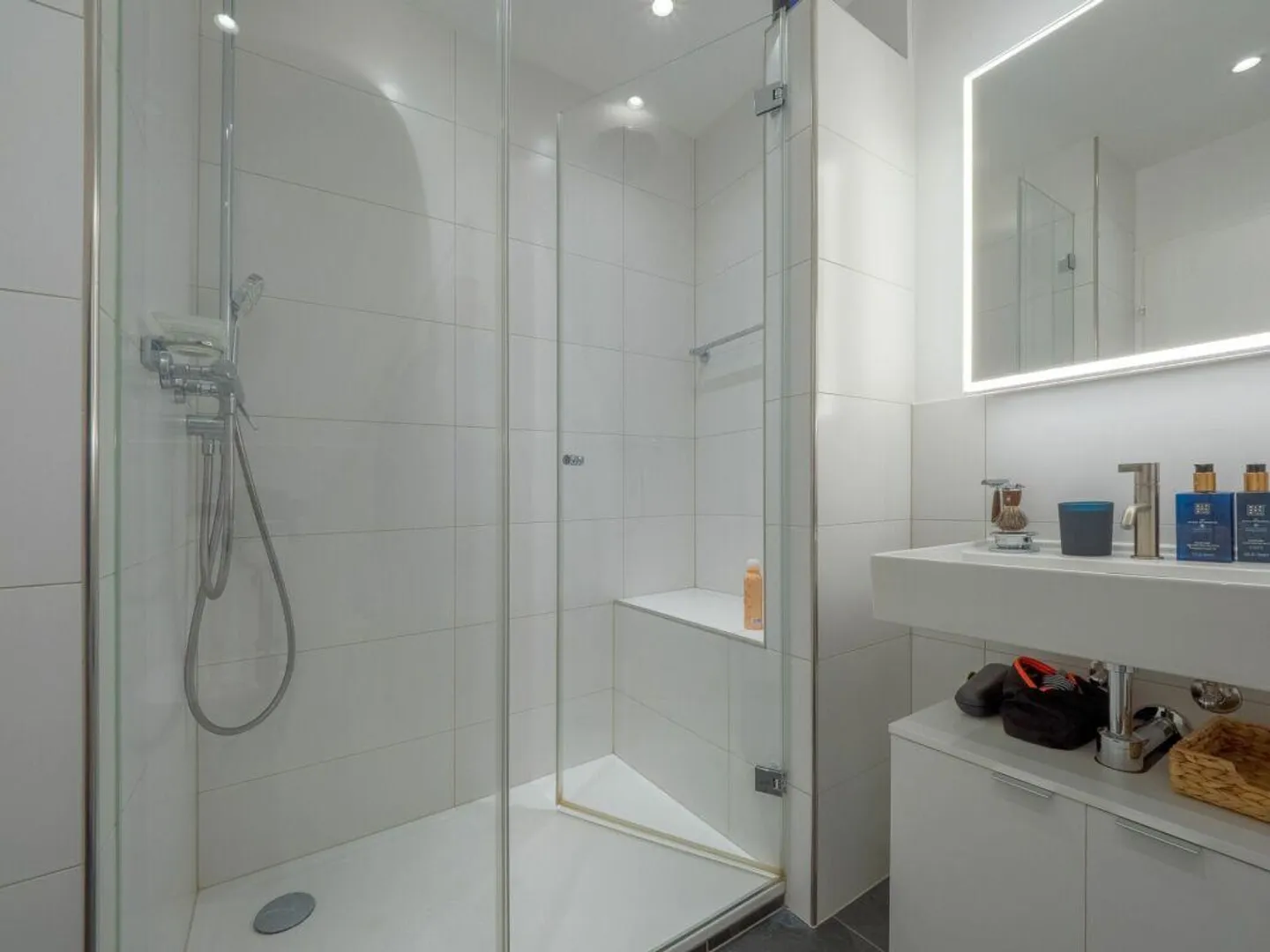 Moderne 3.5 Z' Dachwohnung mit 1 Aussenparkplatz - Foto 5 von 12