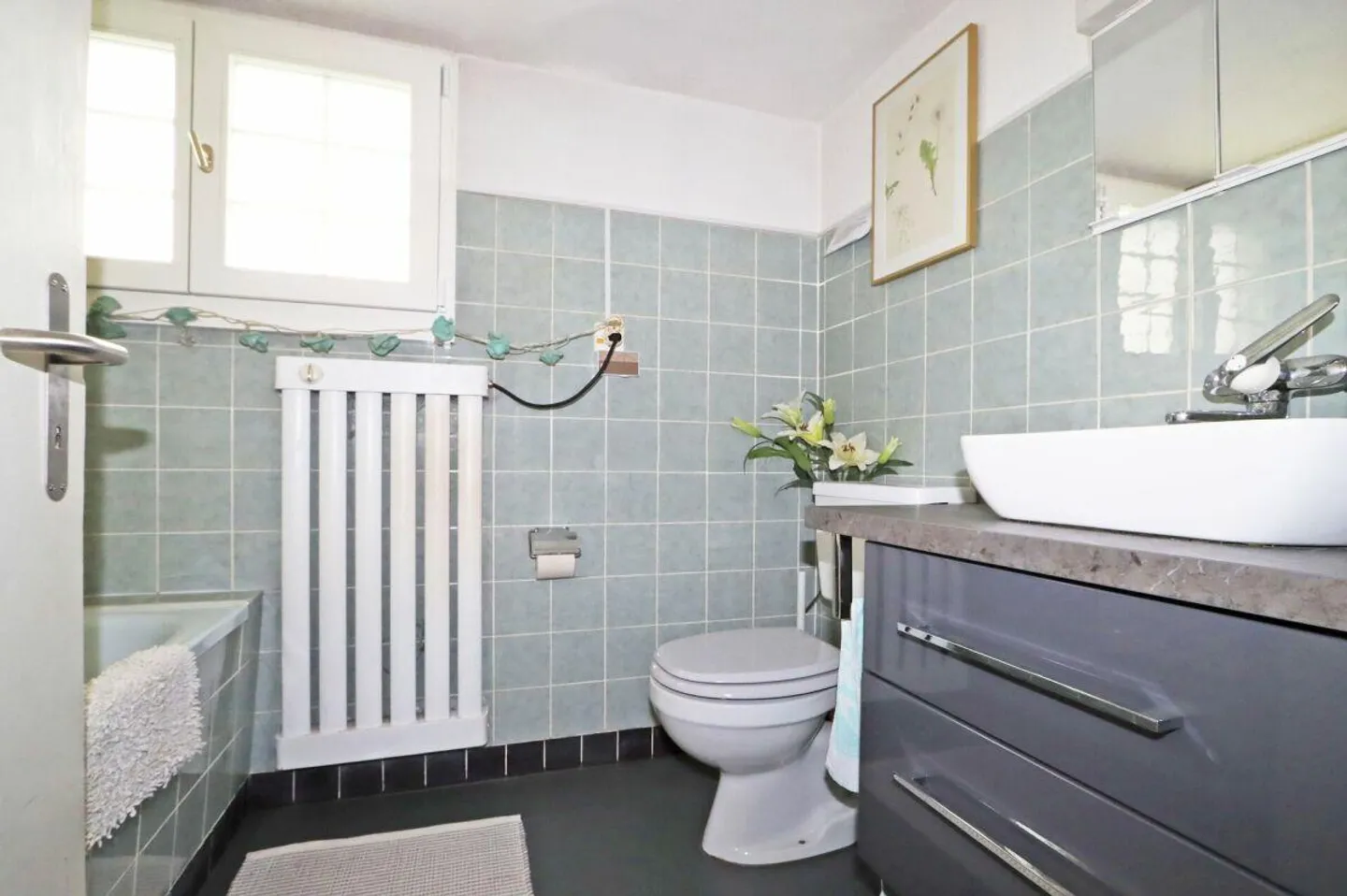 Mezza casa residenziale o vacanziera con giardino in una posizione tranquilla e soleggiata a Matt - Foto 11 di 23