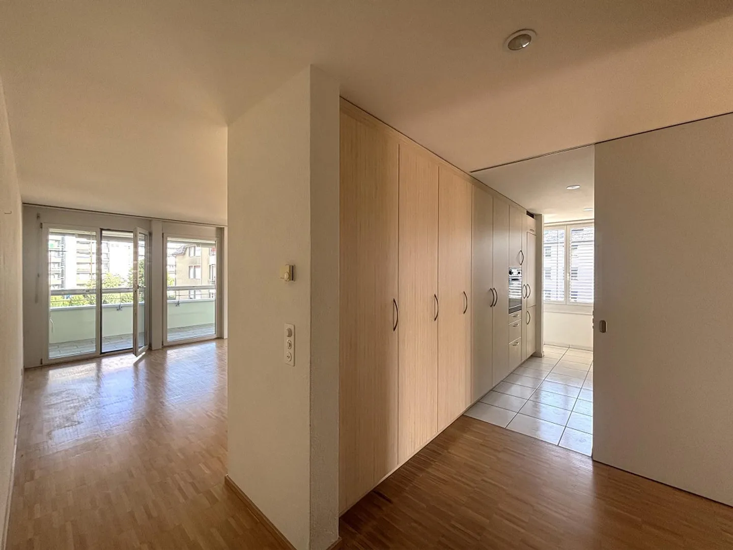 Bright and spacious 3.5-room apartment in Lachen - Photo 6 of 11