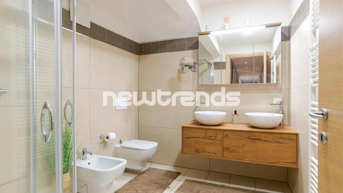 Agra: Moderno appartamento di 5 locali in bifamiliare con terrazza e vista. - Foto 10 di 13