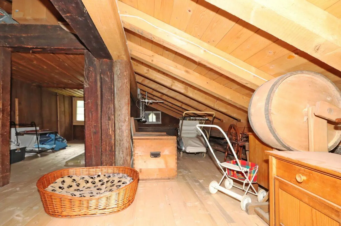 Mezza casa residenziale o vacanziera con giardino in una posizione tranquilla e soleggiata a Matt - Foto 21 di 23