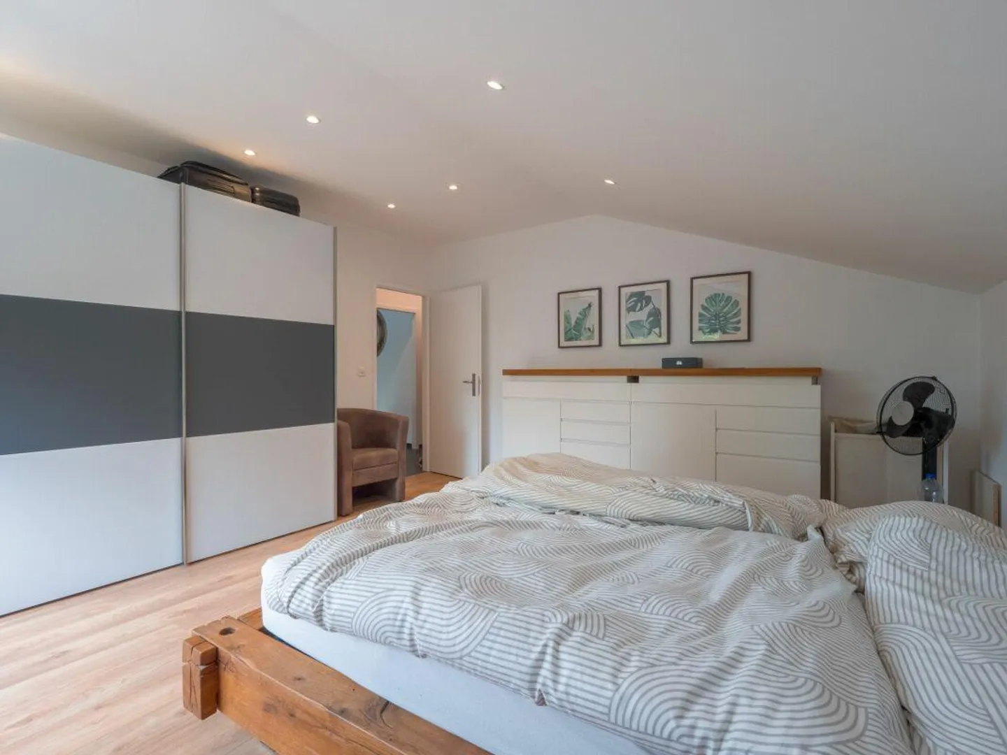 Moderne 3.5 Z' Dachwohnung mit 1 Aussenparkplatz - Foto 7 von 12
