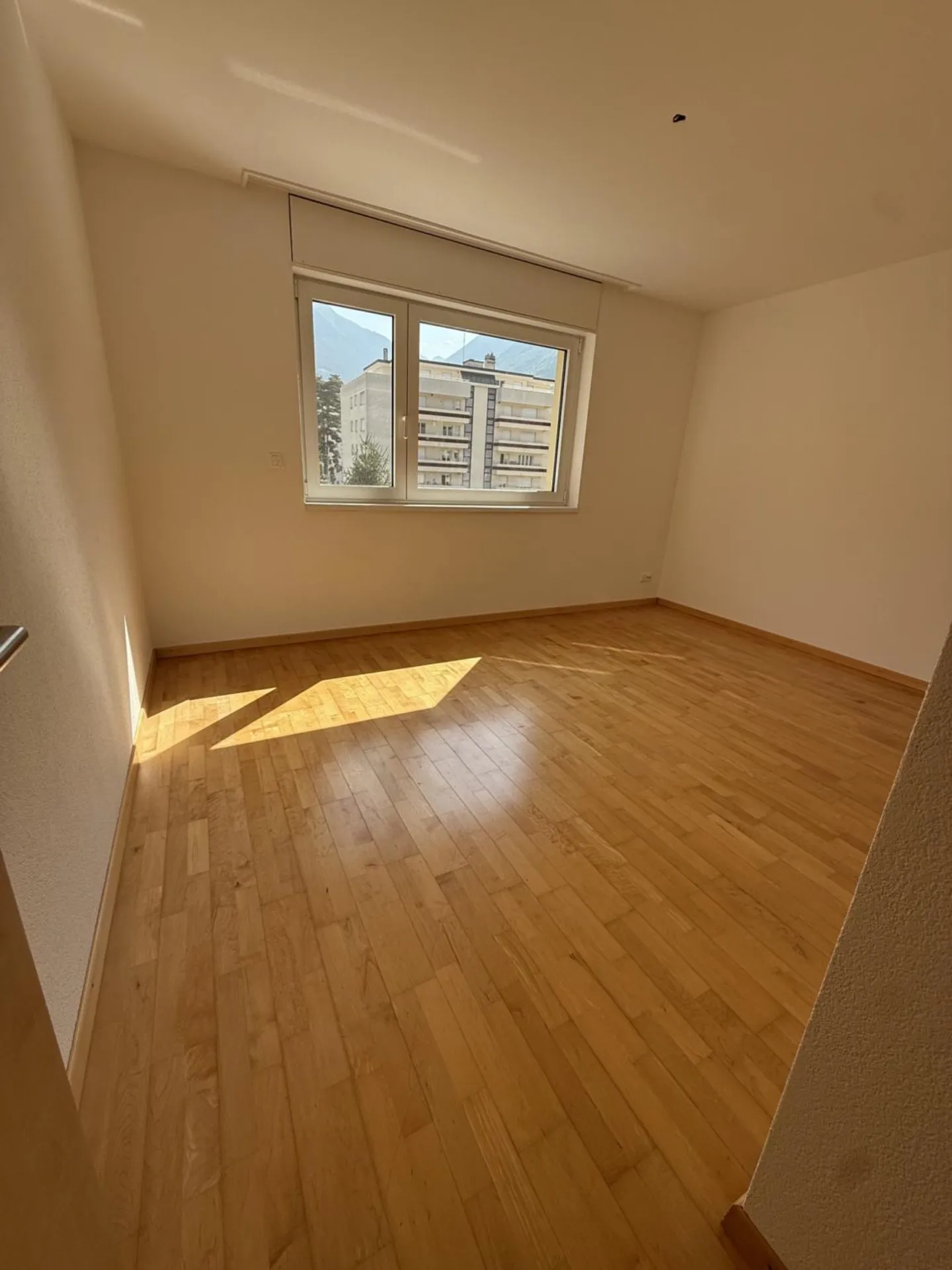 Appartamento spazioso con balcone - Foto 7 di 10