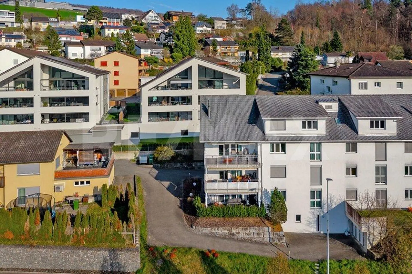 Appartamento moderno di 4,5 locali al piano terra con patio - Foto 1 di 11