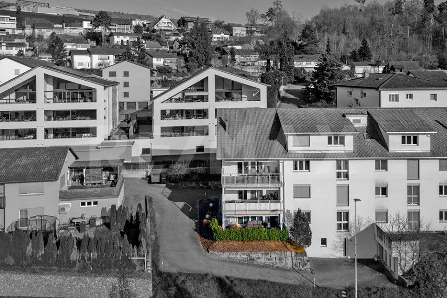 Appartamento moderno di 4,5 locali al piano terra con patio - Foto 2 di 11
