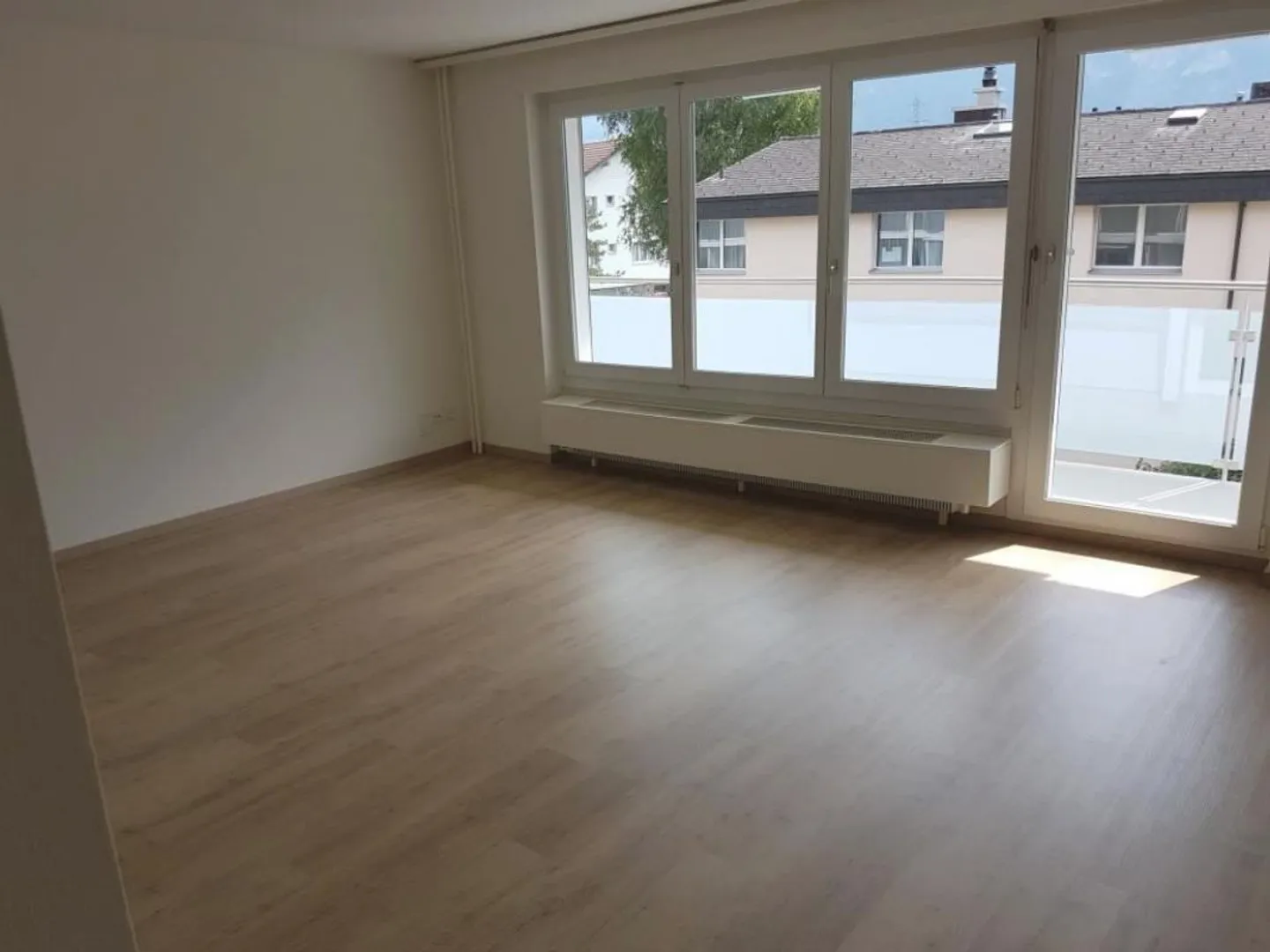 Appartamento luminoso vicino al centro di Altdorf - Foto 5 di 9