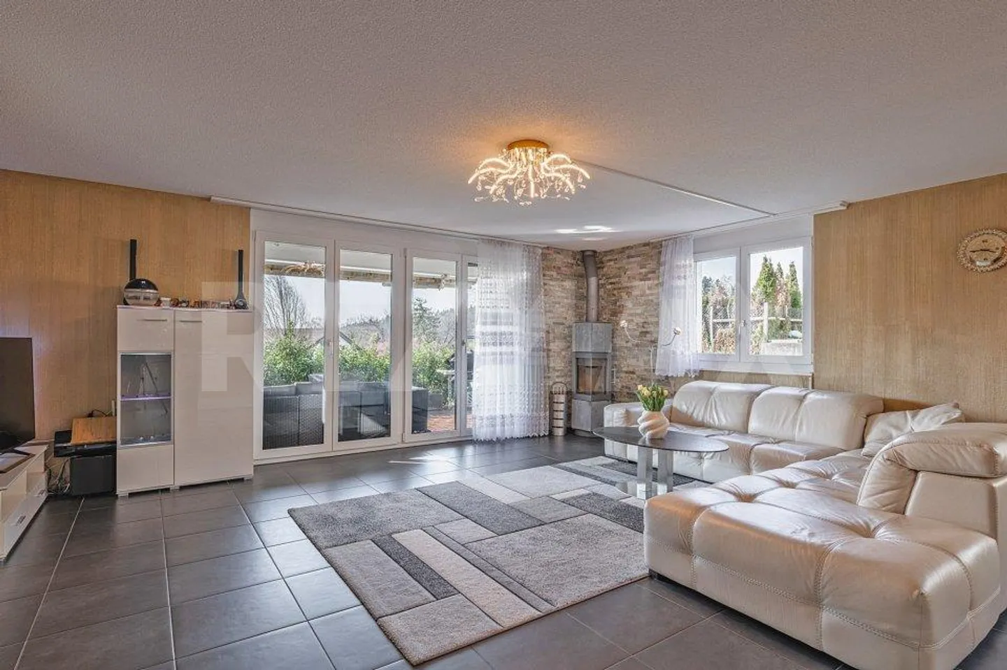 Appartamento moderno di 4,5 locali al piano terra con patio - Foto 4 di 11