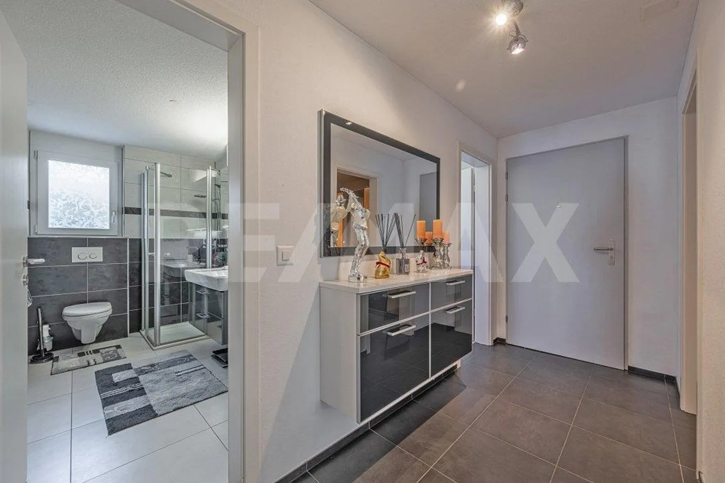 Appartamento moderno di 4,5 locali al piano terra con patio - Foto 6 di 11