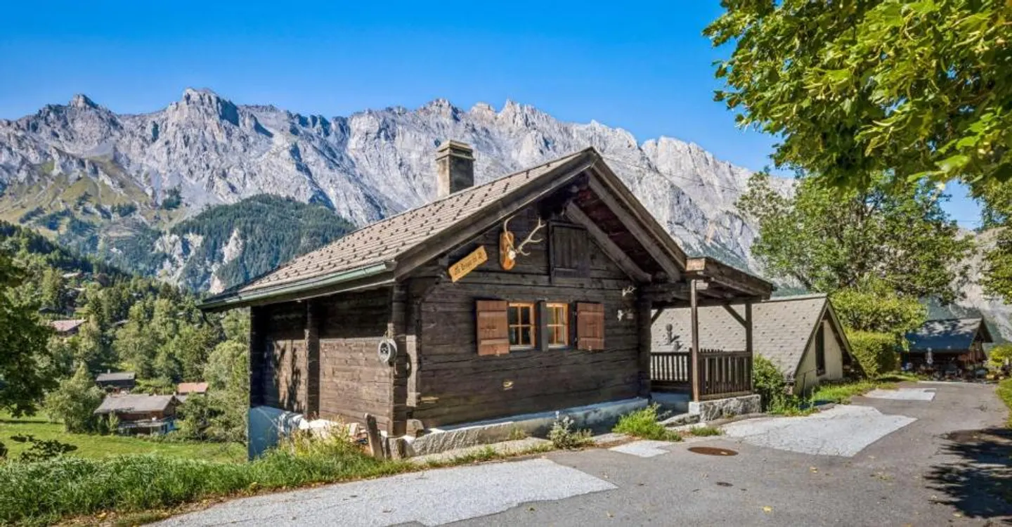 Chalet in Mayens de Chamoson - View & Potential - Photo 2 of 9