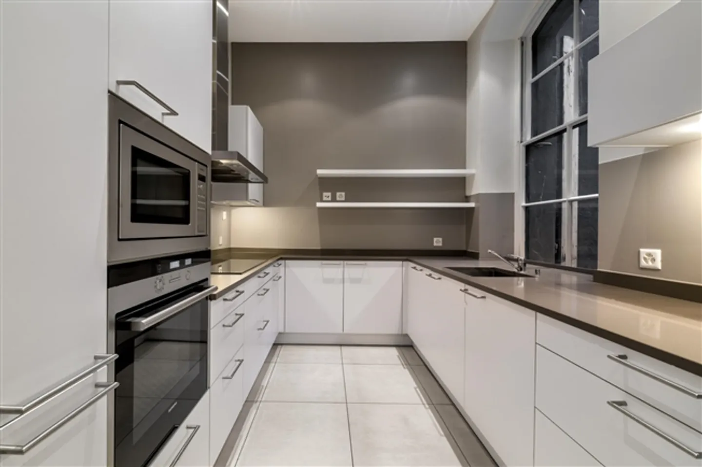 Appartement de 7 pièces - Photo 7 sur 13