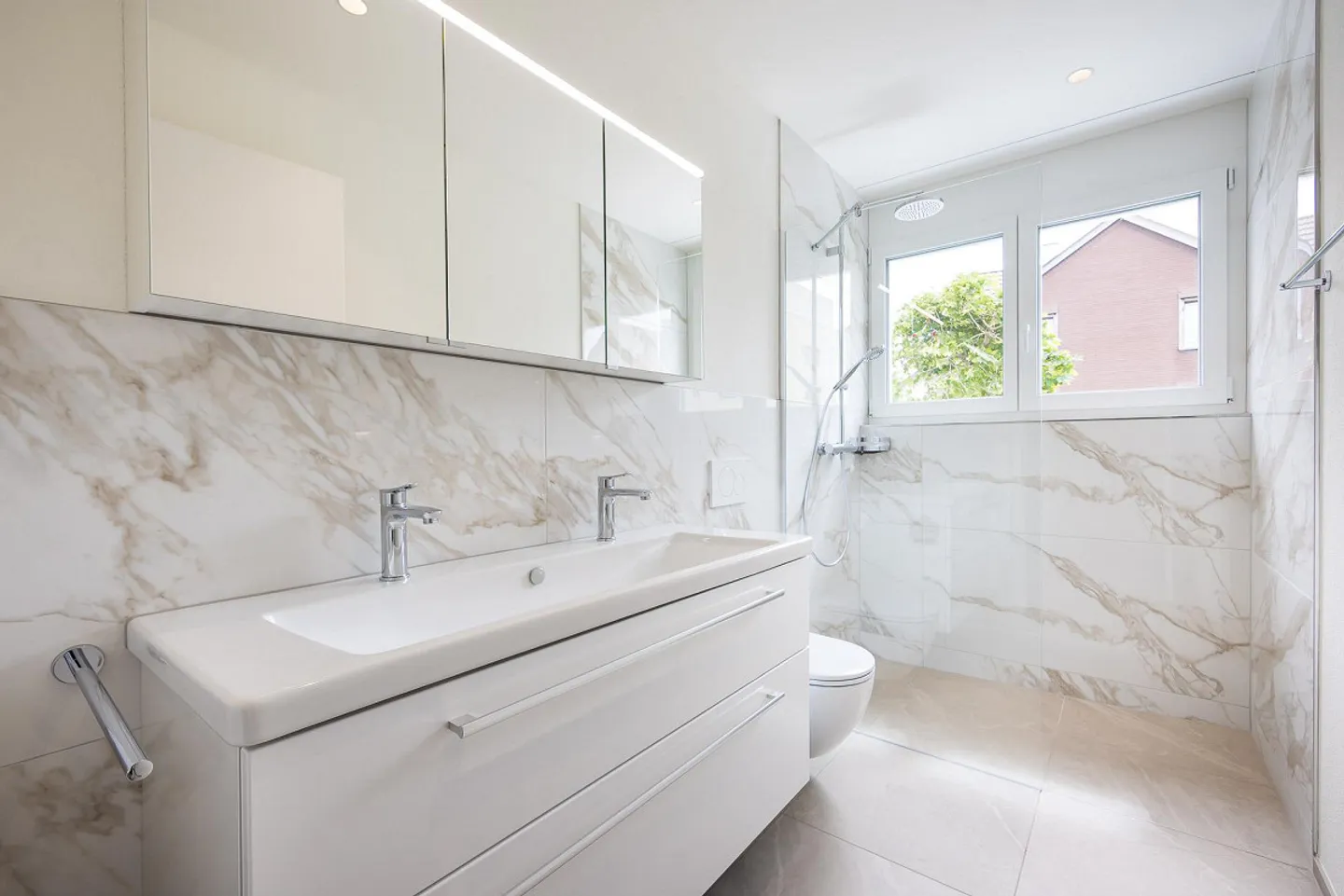 Appartamento giardino esclusivo di 4,5 stanze - vivere con stile a Jonschwil - Foto 4 di 11