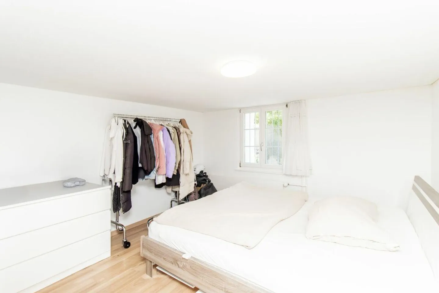 Moderno appartamento di 2,5 stanze con balcone coperto in posizione tranquilla - Foto 7 di 11