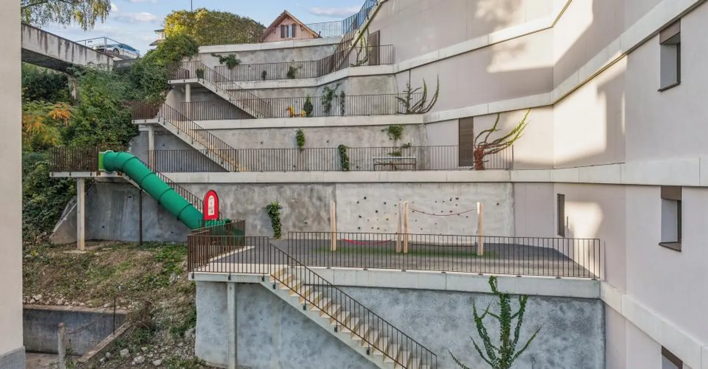 5.5 pièces avec grande terrasse et vue sur les Préalpes - Photo 7 sur 7