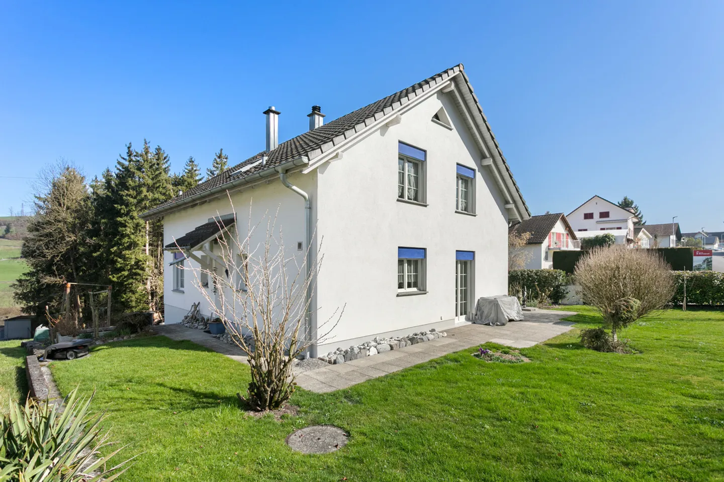 Geräumiges Familienhaus in der Natur - Foto 2 von 7