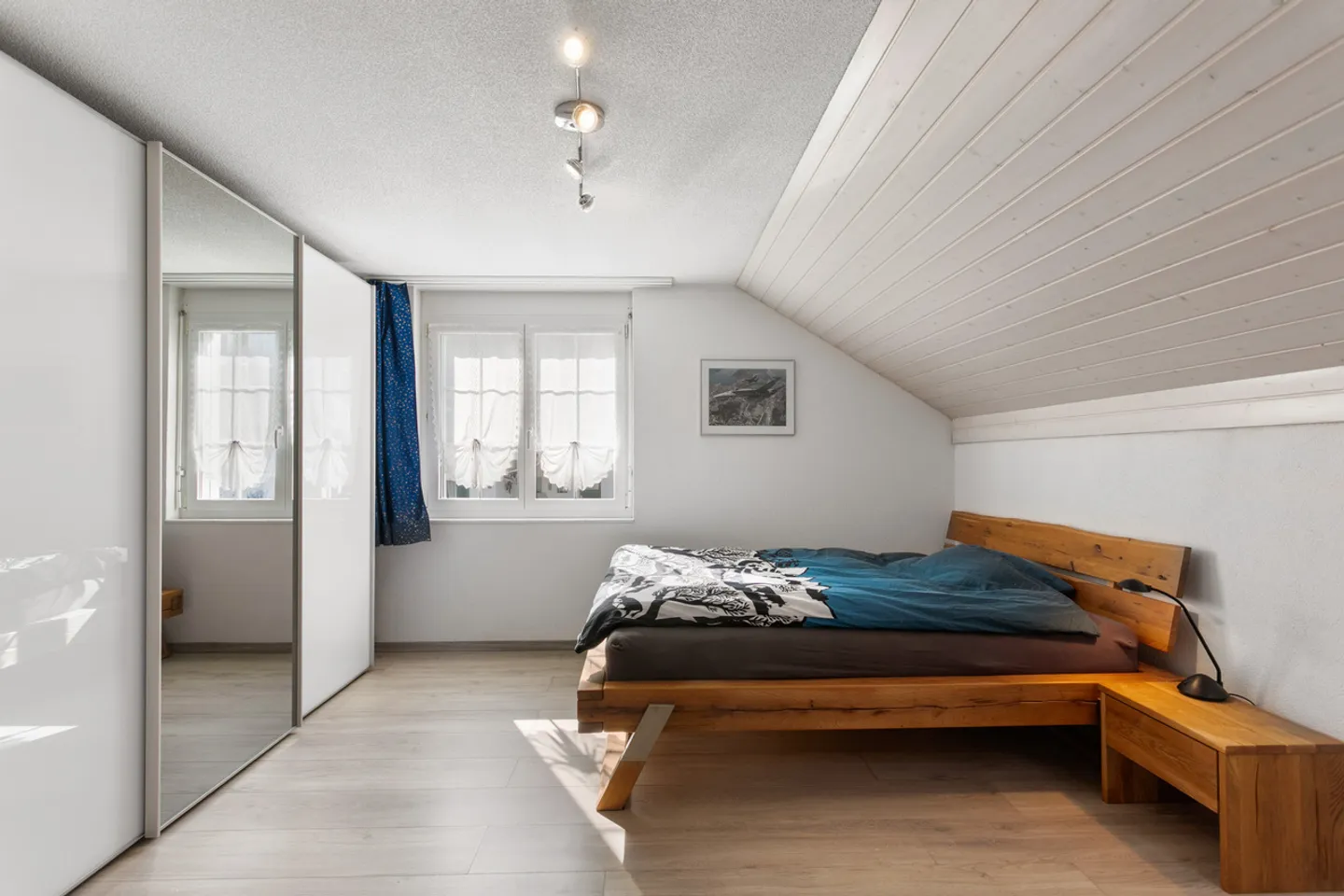 Geräumiges Familienhaus in der Natur - Foto 5 von 7