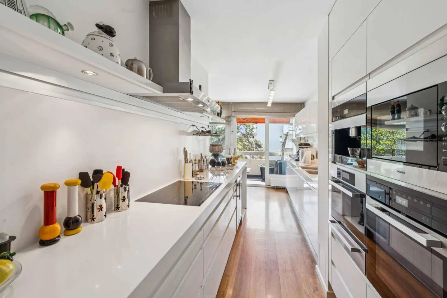 Exclusif ! Bel appartement continu à un étage supérieur - Photo 5 sur 12