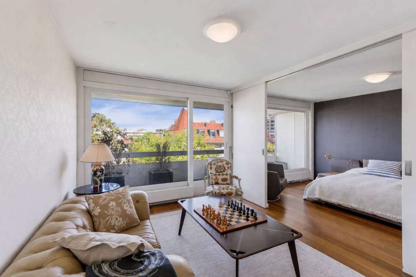 Exclusif ! Bel appartement continu à un étage supérieur - Photo 7 sur 12