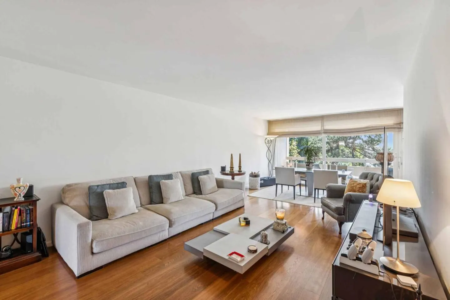 Exclusif ! Bel appartement continu à un étage supérieur - Photo 1 sur 12