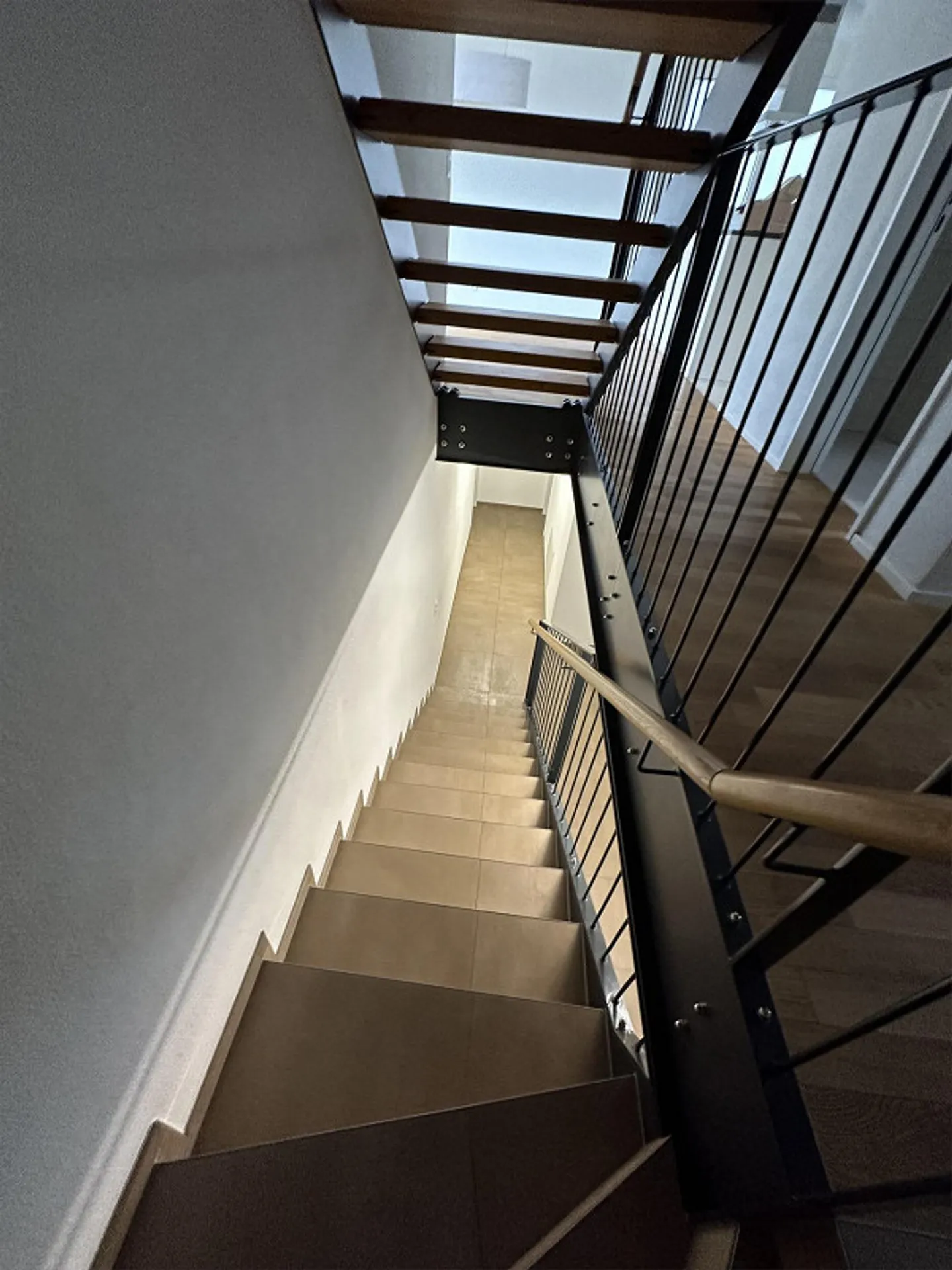 Traumhafte 4.5 Zimmer Duplex Wohnung über 3 Etagen - Foto 10 von 12
