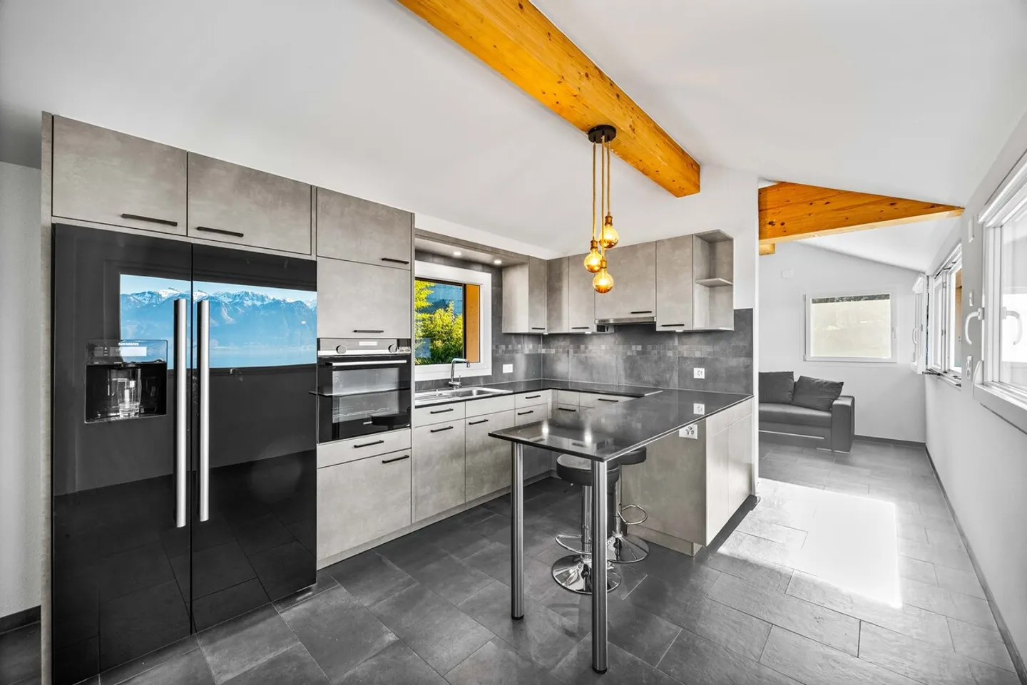 Große Villa mit zwei Wohneinheiten - Foto 7 von 13