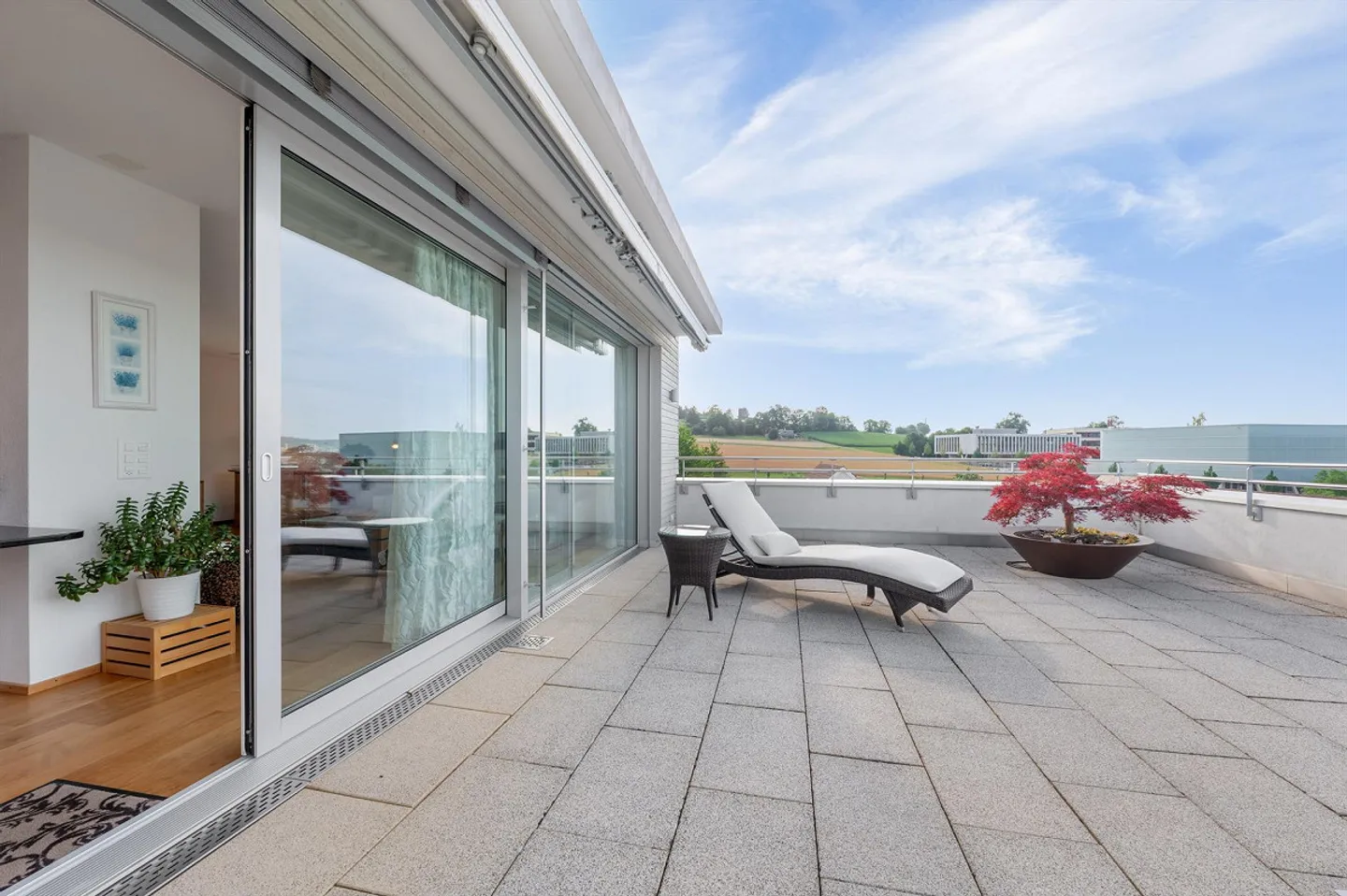 Living on top with a magnificent view - Photo 2 of 10