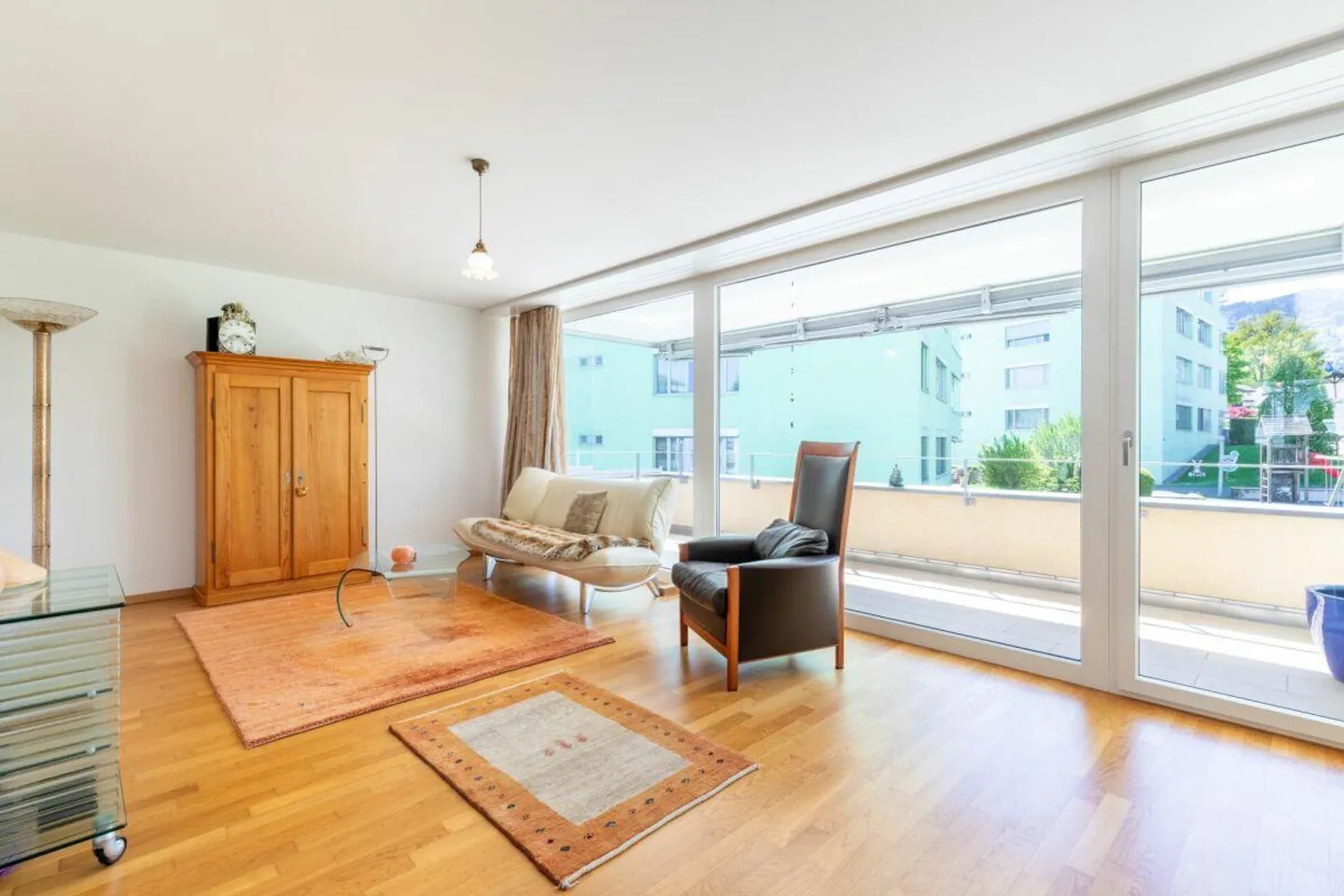 Sonnige Wohnung mit Blick ins Grüne - Foto 2 von 7