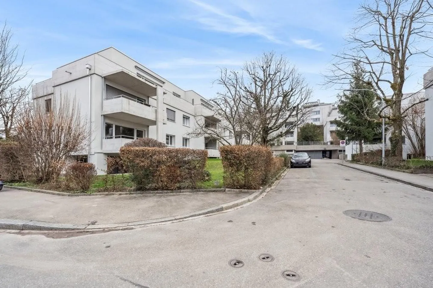 Appartement 2.5 pièces fraîchement rénové dans un endroit calme à Riehen - Photo 2 sur 10