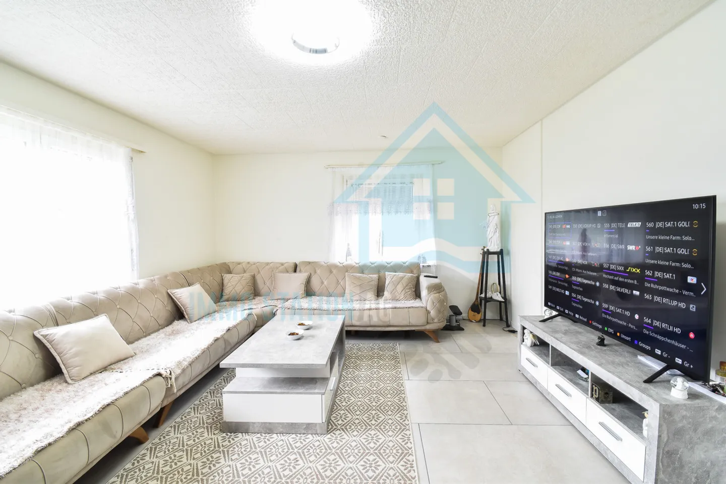 Appartement rénové de 4 pièces à Reinach AG - investissement idéal - Photo 2 sur 10