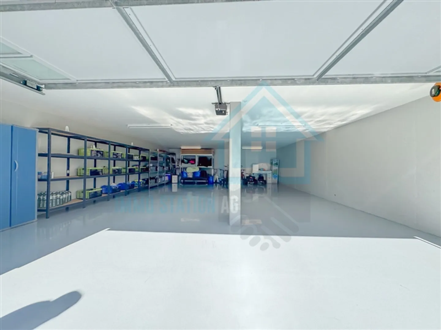 Casa unifamiliare esclusiva con architettura moderna e comfort - Foto 12 di 15