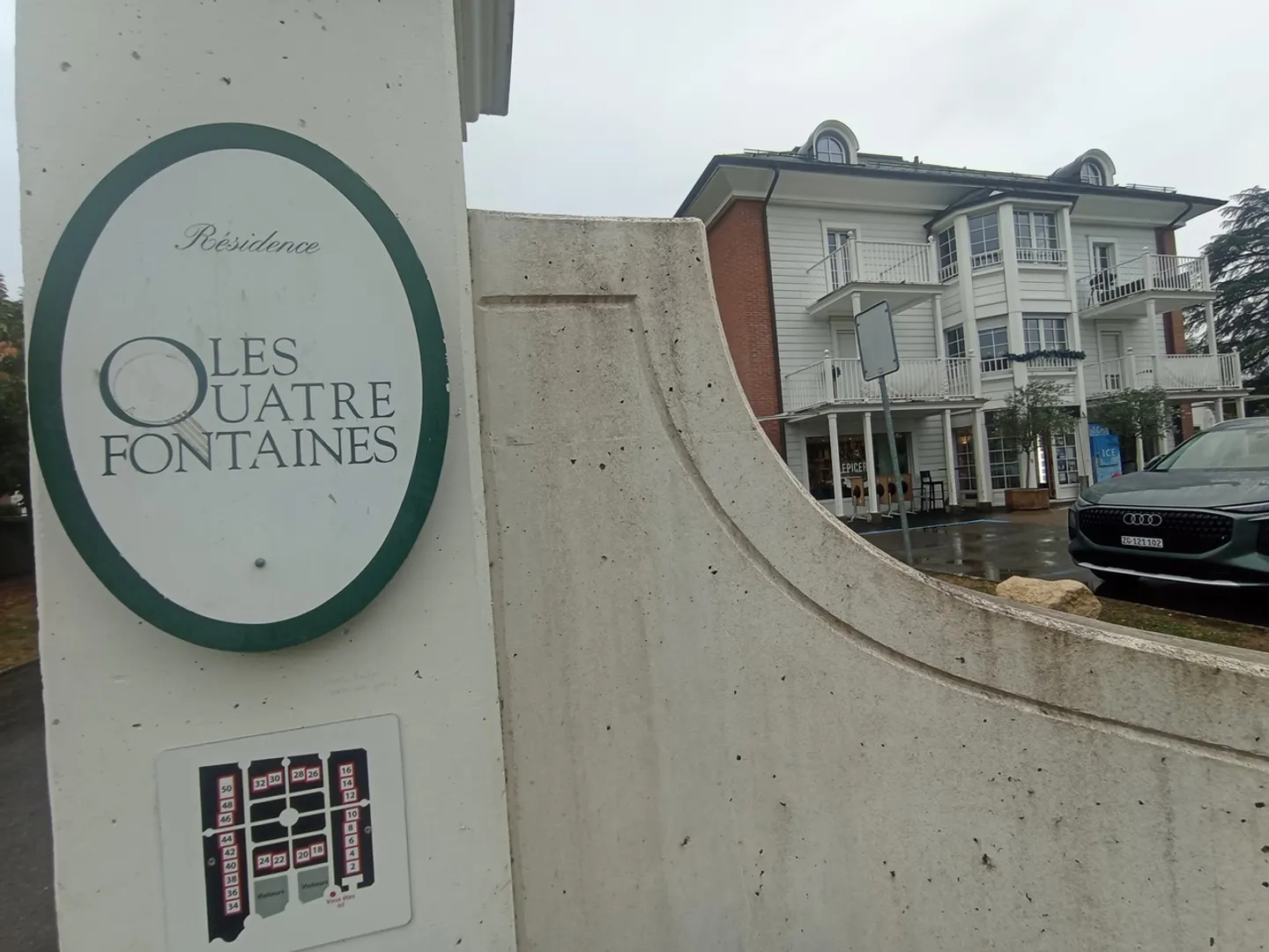 Luxury Duplex Penthouse in 4 Fontaines - Photo 18 of 19