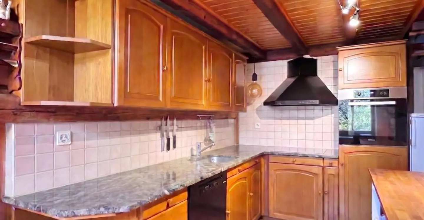 Casa in vendita nella Vallée de Joux di 6,5 locali - 230 m², con appartamento di 2 locali e grande giardino - Foto 4 di 13