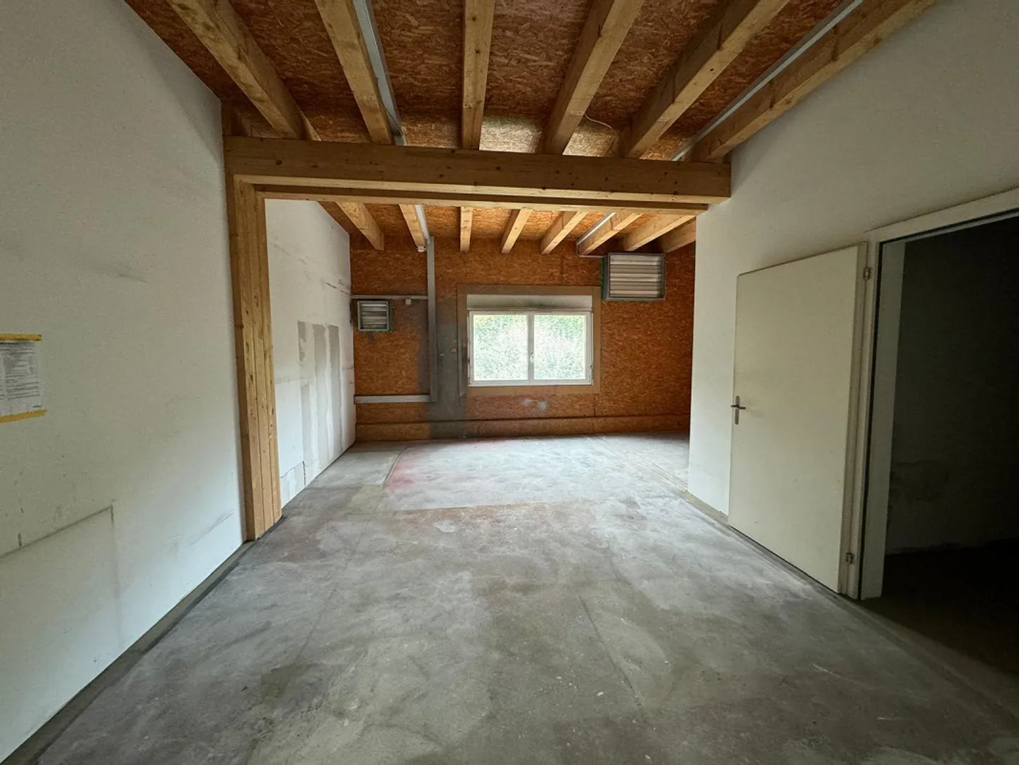 Prix de location attractif pour une surface spacieuse à Lausen incluant 1x Mona... - Photo 8 sur 13