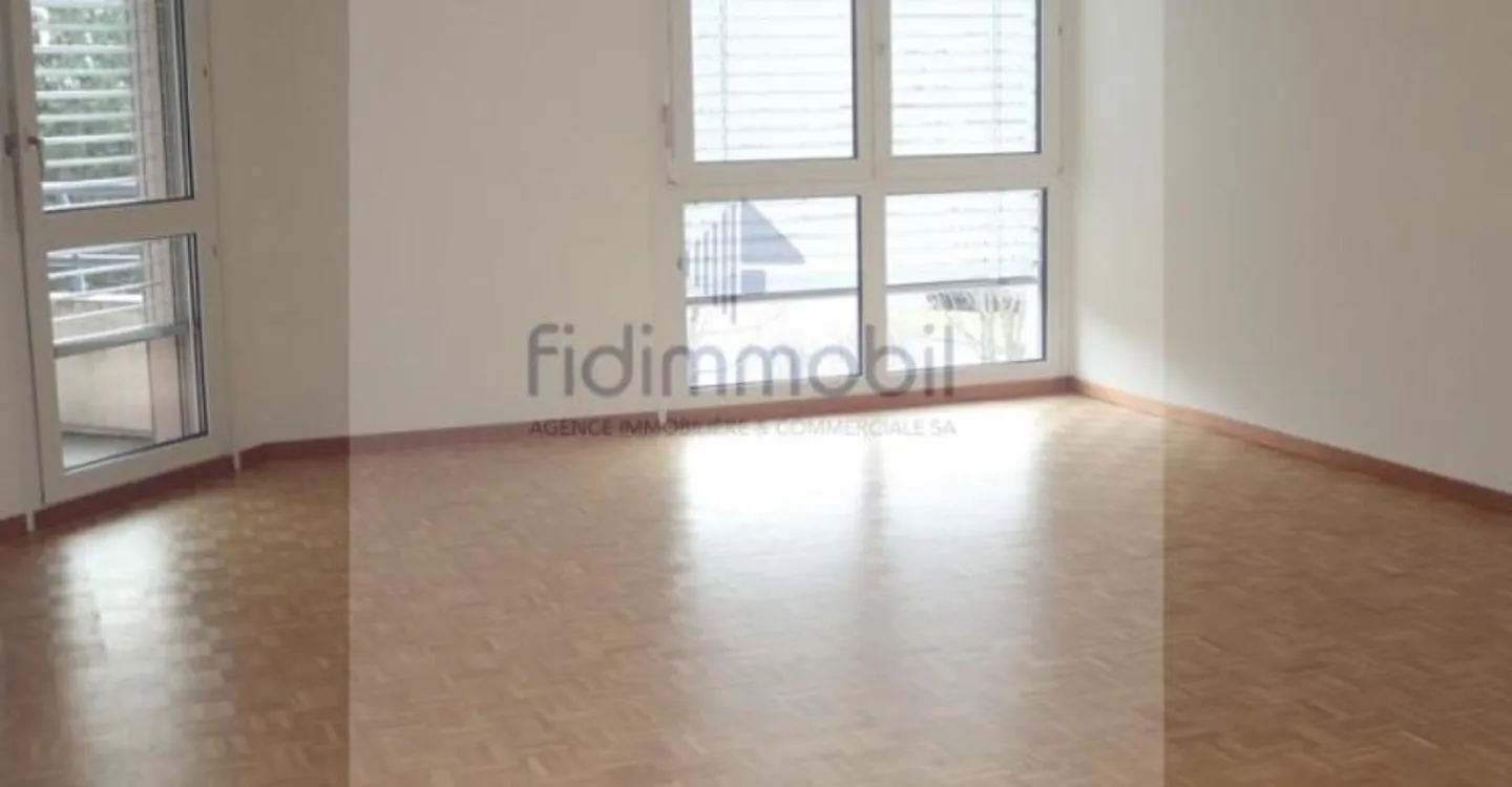Bel appartement spacieux - Photo 1 sur 4