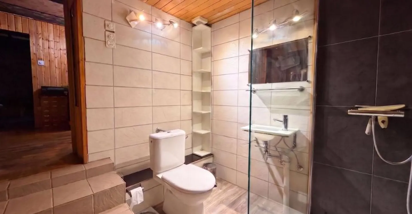 Casa in vendita nella Vallée de Joux di 6,5 locali - 230 m², con appartamento di 2 locali e grande giardino - Foto 8 di 13
