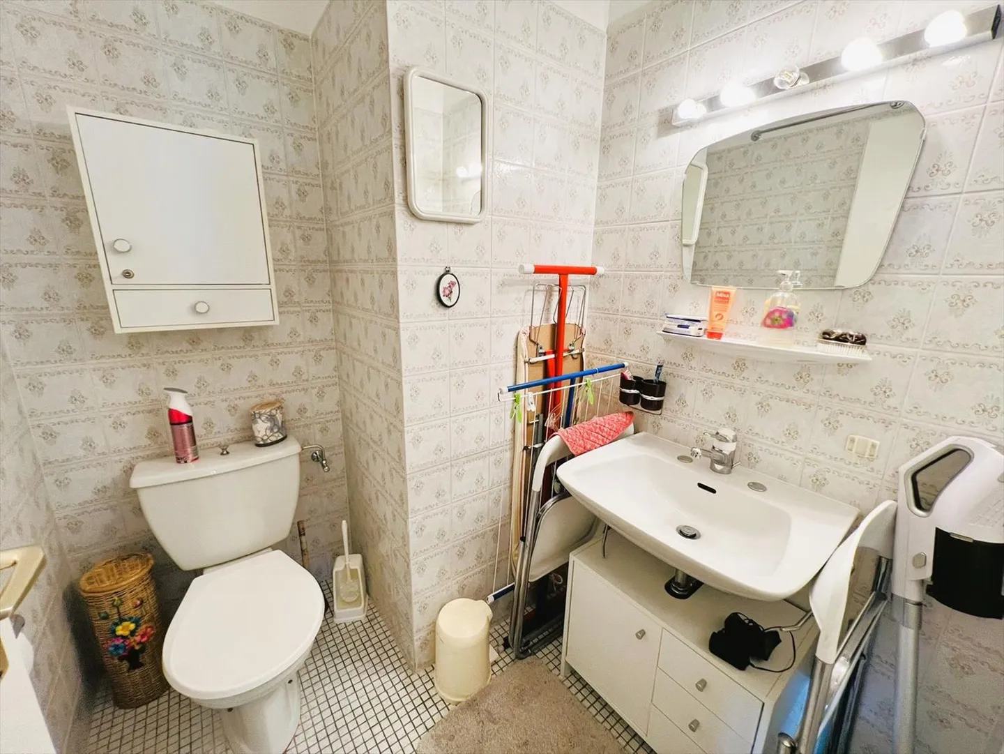 ZUR SAISON: Wunderschöne 3,5 Zimmer renoviert - Geräumig & hell - Wunderschöner Blick - Bi - Foto 13 von 16