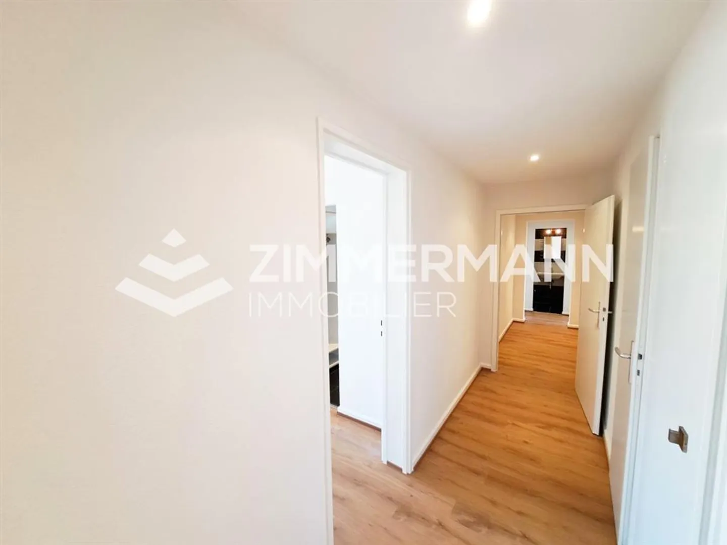 Appartement spacieux 5.5 pièces - Photo 3 sur 13