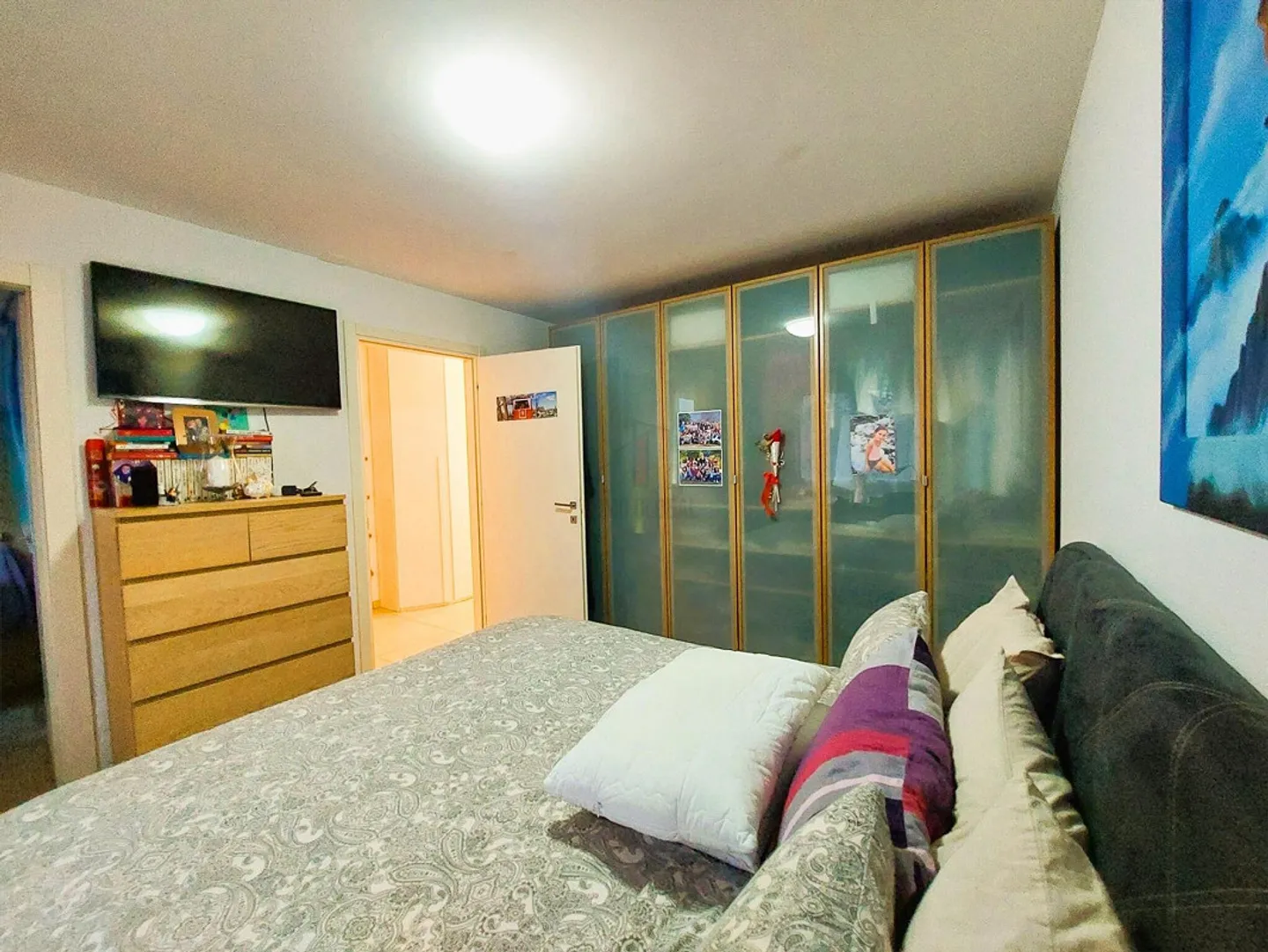 Bright Apartment with Private Garden - Photo 3 of 8