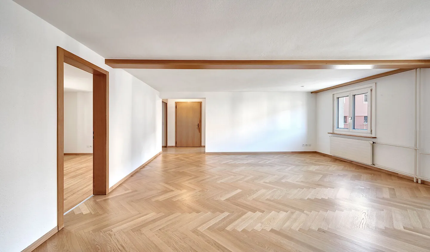 Casa multifamiliare ben tenuta in una zona residenziale tranquilla - Foto 2 di 7