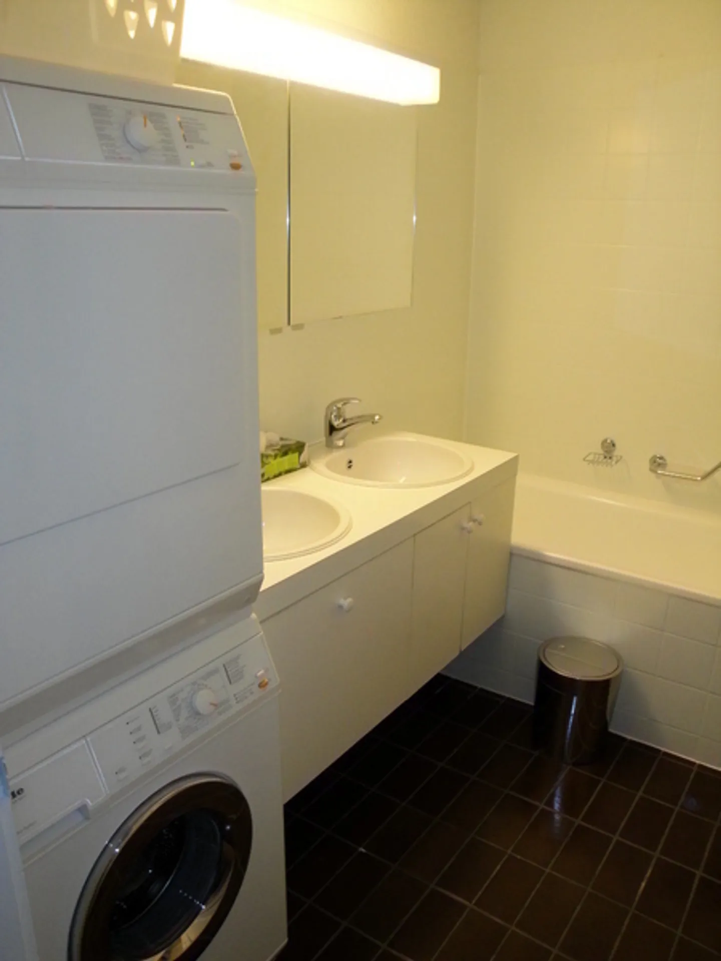 APPARTEMENT 3½ PIÈCES À BERNE - MATTE, MEUBLÉ, TEMPORAIRE - Photo 7 sur 10