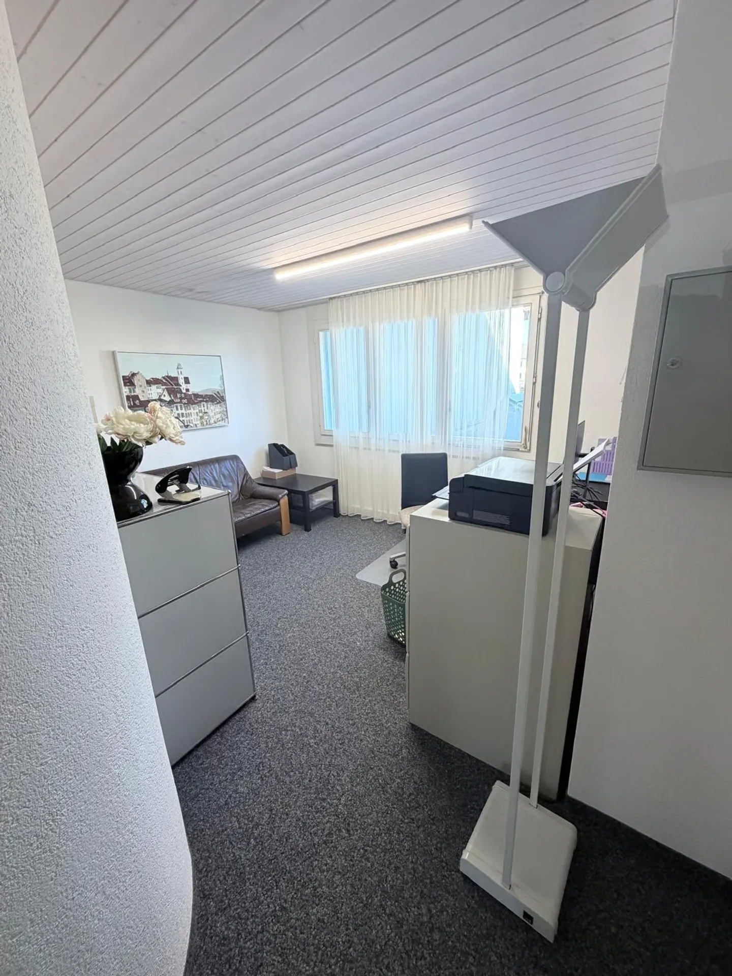 Geräumige Gewerberäume zu Vermieten - Foto 3 von 7