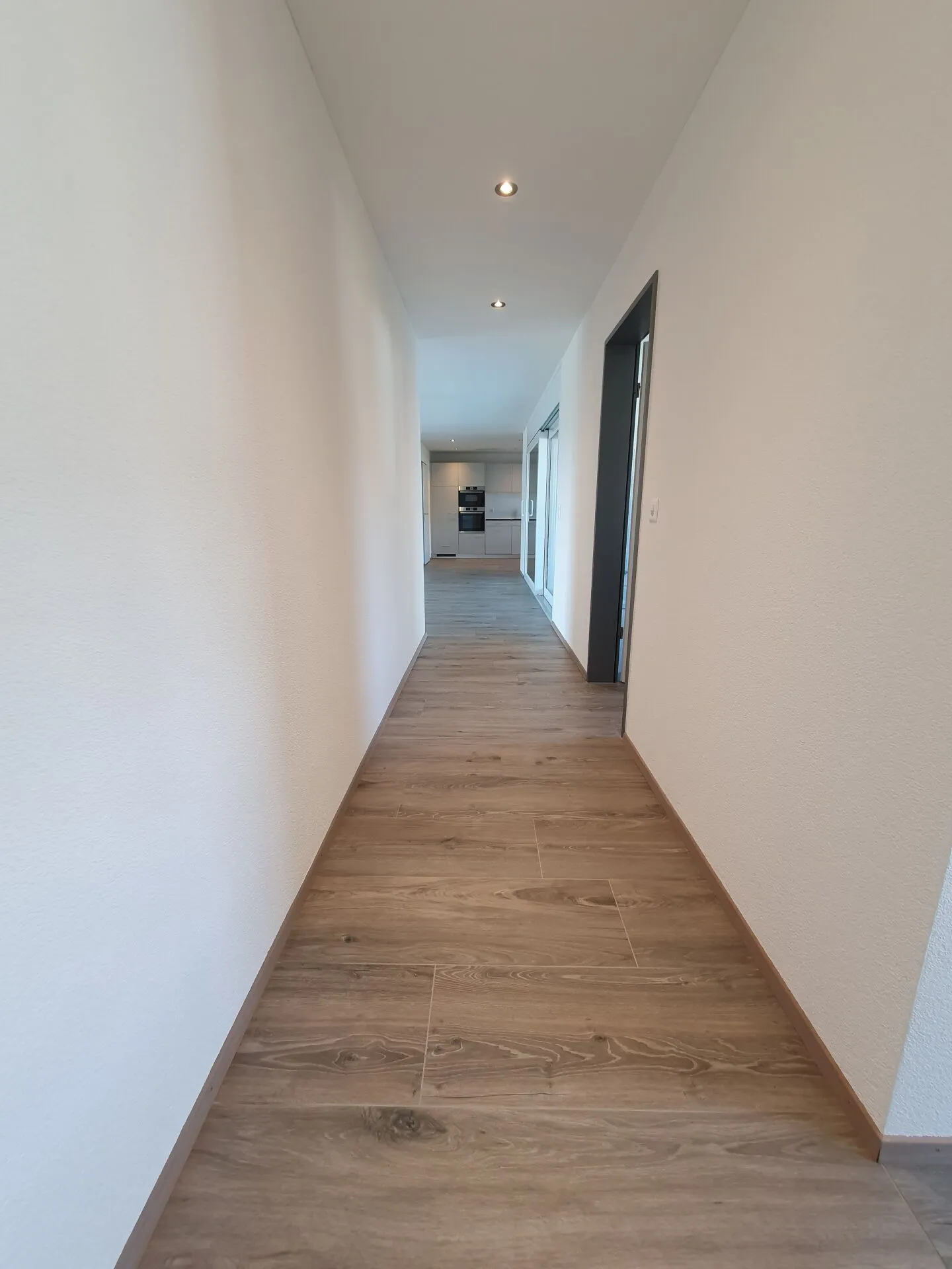 4.5 room apartment with two balconies + loggia - 3rd floor (3.3) - Photo 3 of 17