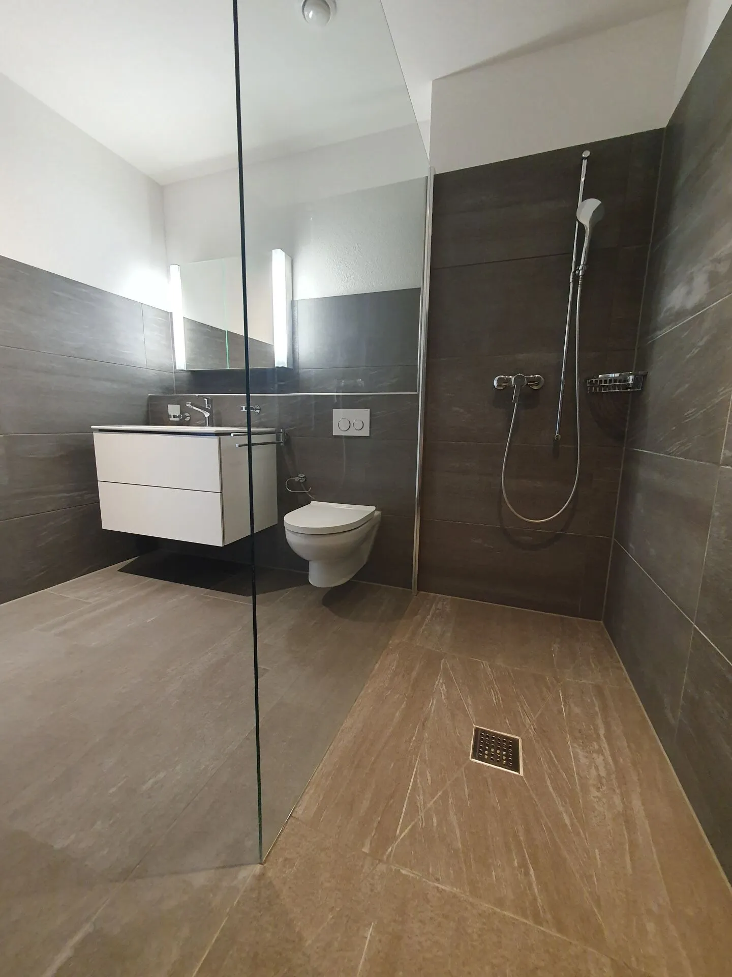 4.5 room apartment with two balconies + loggia - 3rd floor (3.3) - Photo 13 of 17